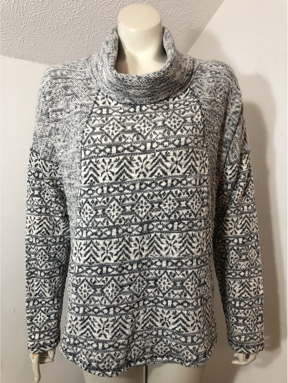 North River Womens Large Sweater Grey White Jacquard French Terry Cowlneck